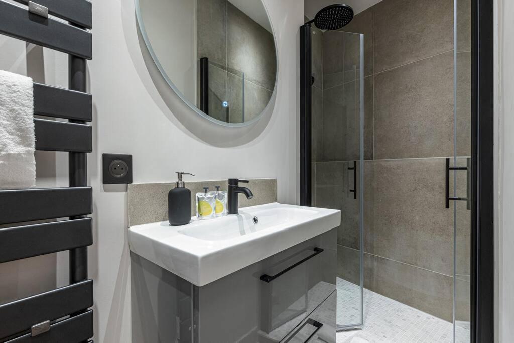 La Croix - Old Town Modern Apartment - 2 Bedrooms Nizza Kültér fotó