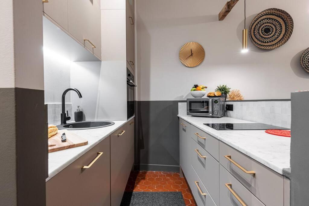 La Croix - Old Town Modern Apartment - 2 Bedrooms Nizza Kültér fotó