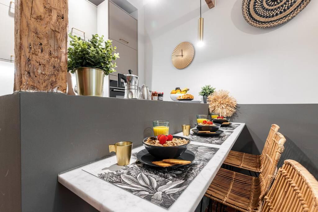 La Croix - Old Town Modern Apartment - 2 Bedrooms Nizza Kültér fotó