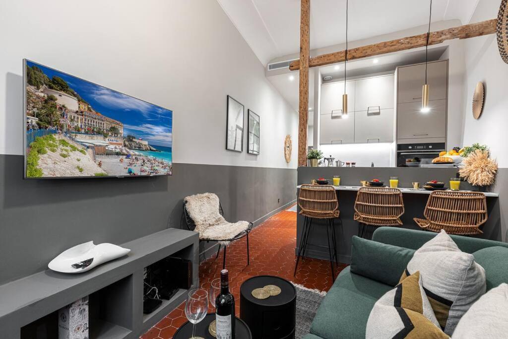 La Croix - Old Town Modern Apartment - 2 Bedrooms Nizza Kültér fotó
