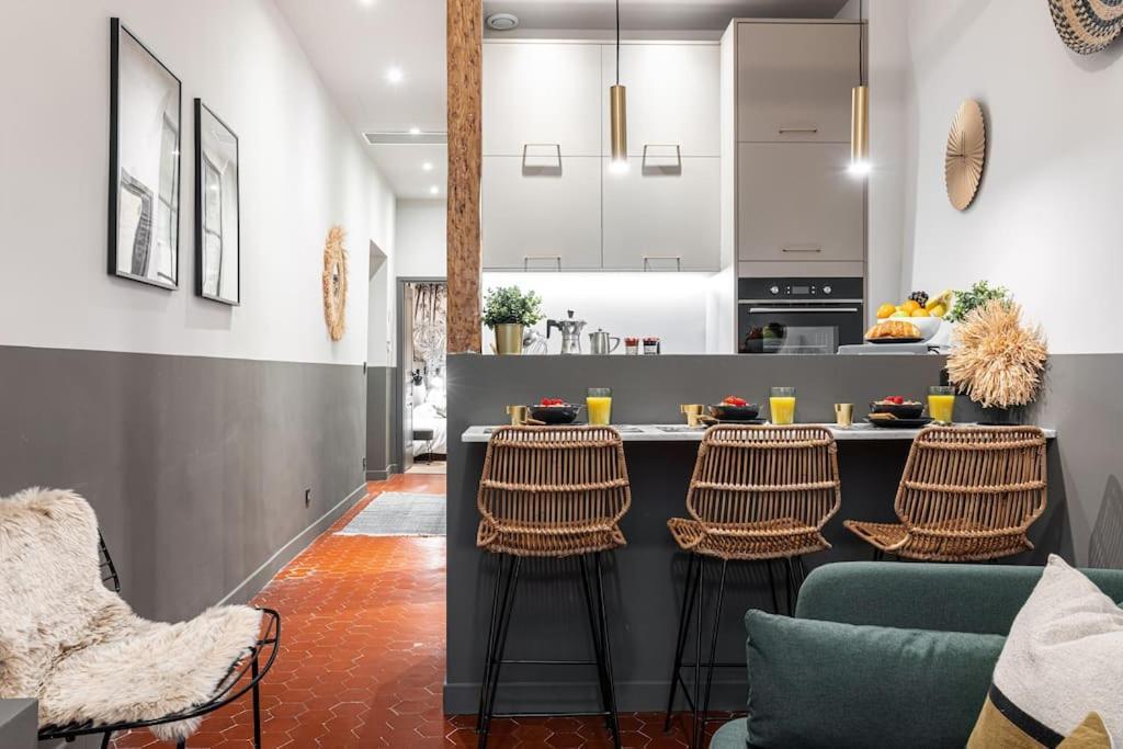 La Croix - Old Town Modern Apartment - 2 Bedrooms Nizza Kültér fotó